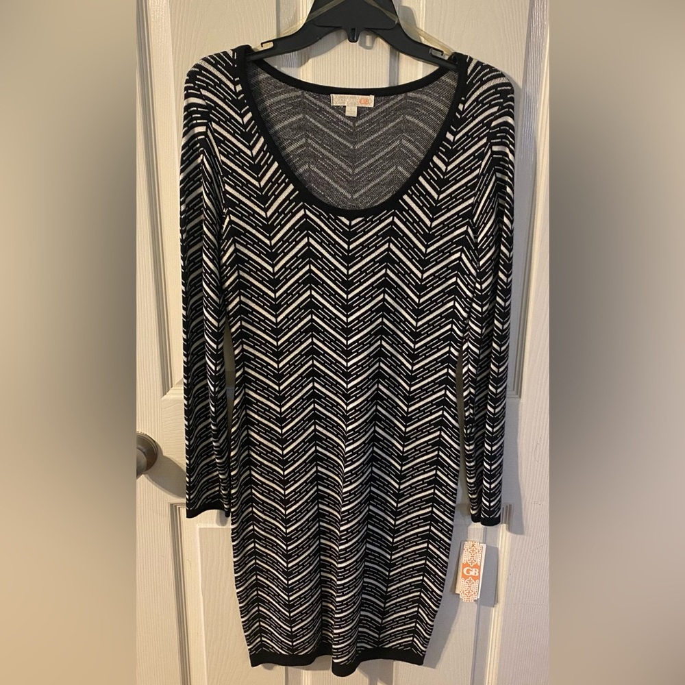 Gianni Bini black, and white sweater dress size L new with tags